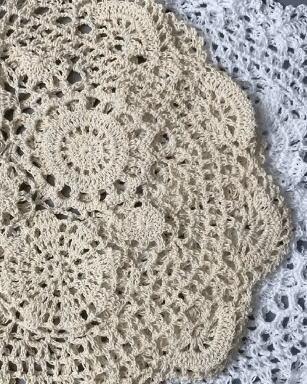 Set de table en crochet avec grille Blanc - Matabledeco